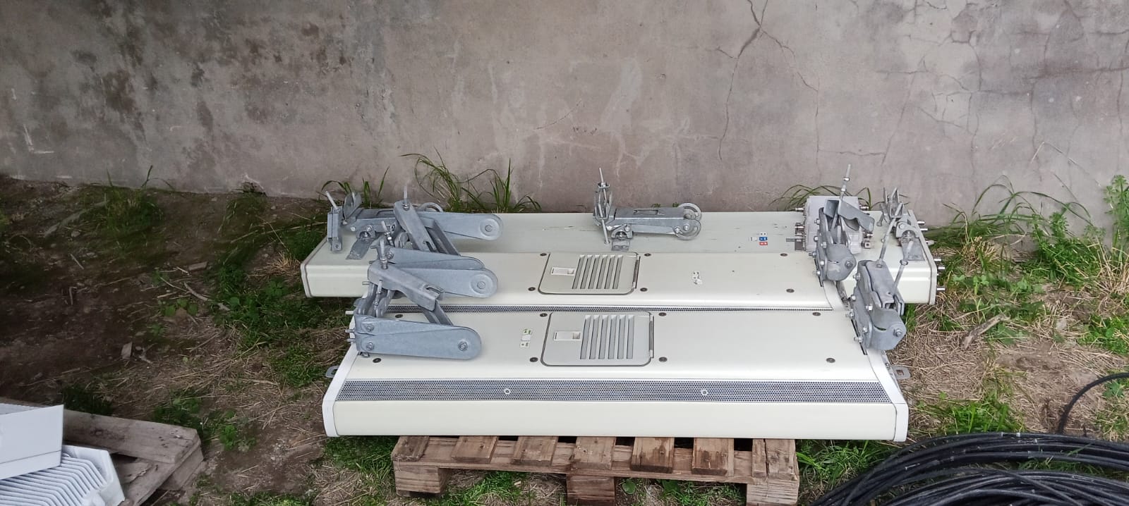 Desmonte de infraestructura de telecomunicaciones en torre autosoportada