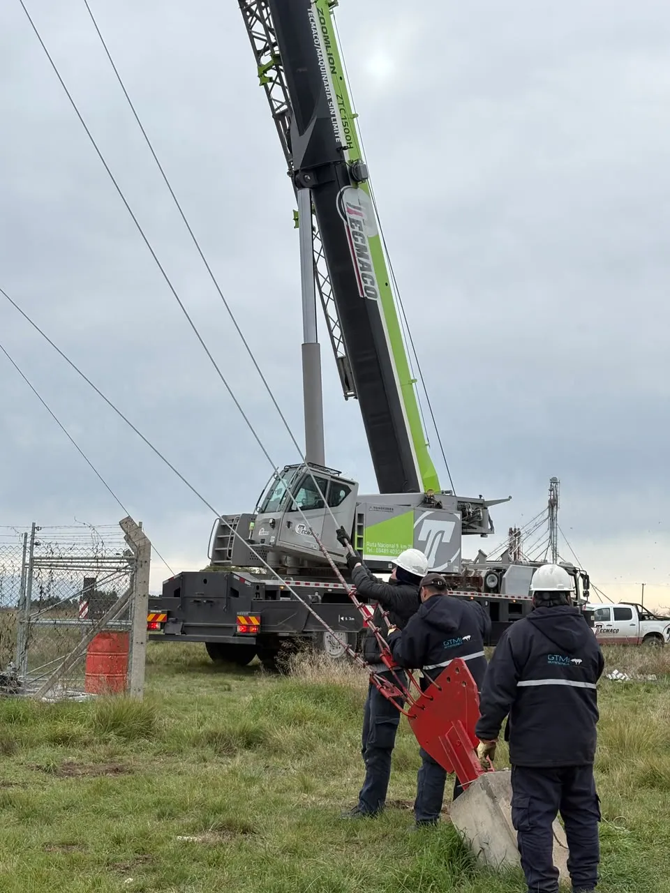 Desmonte integral de torre de telecomunicaciones de 36 metros