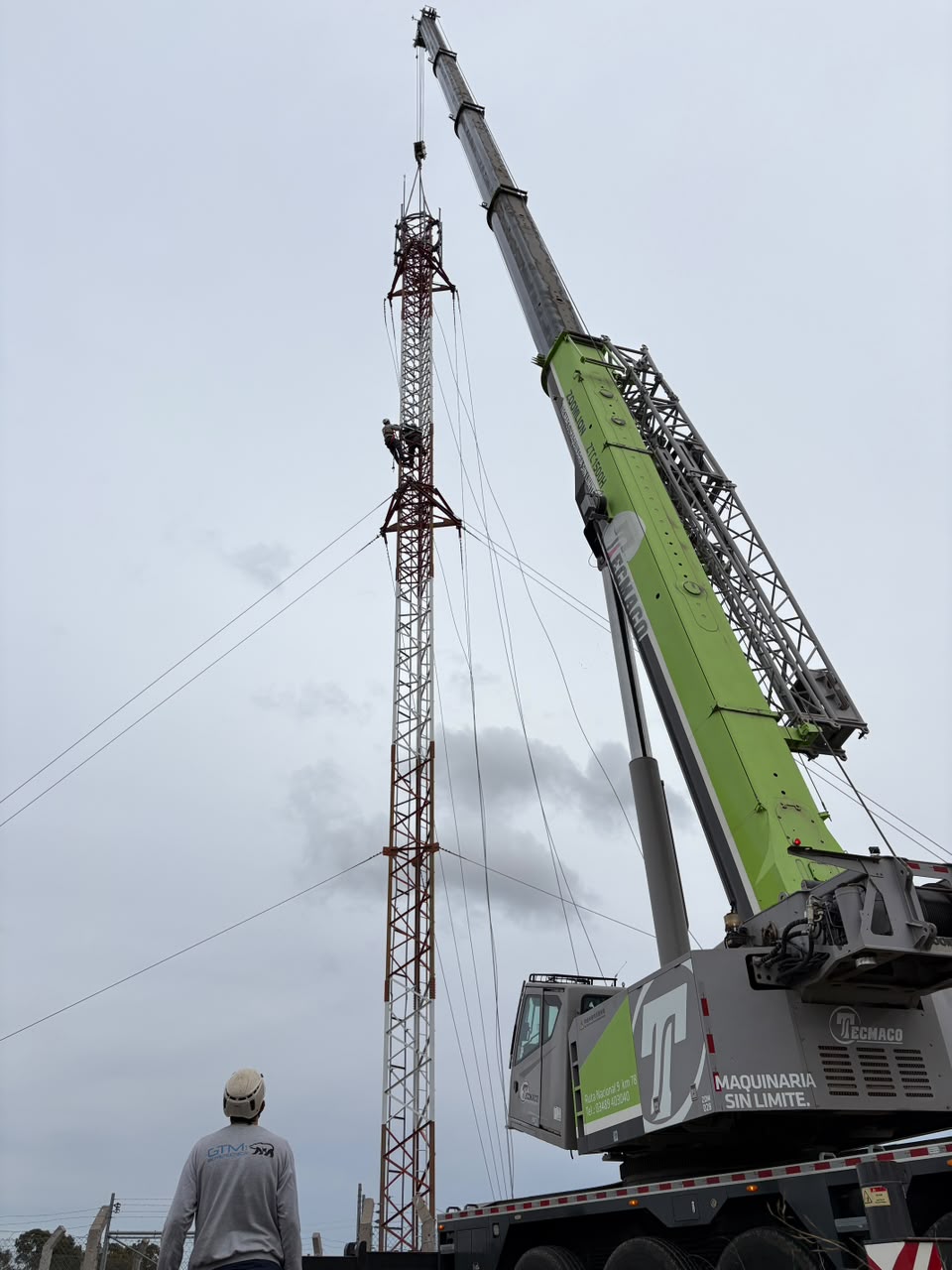 Desmontaje integral de torre de telecomunicaciones de 36 metros