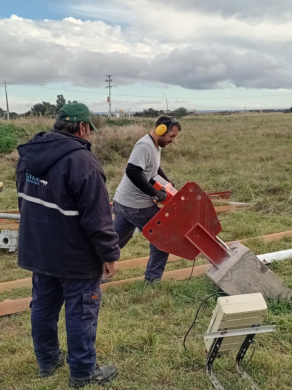 Desmontaje integral de torre de telecomunicaciones de 36 metros